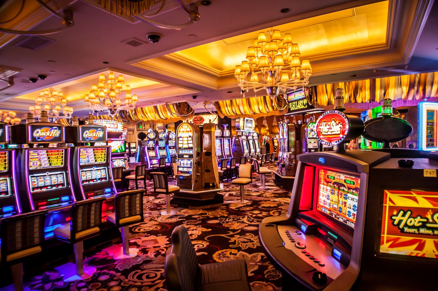 Why should we opt to gamble on slots online?